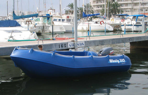 Plastic boat Whaly 310